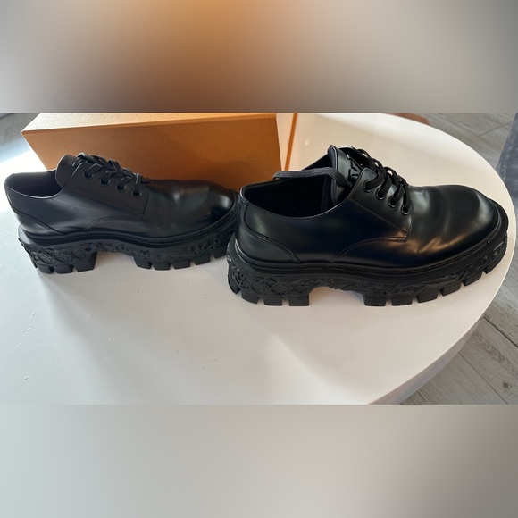 1AAZ4U men’s Louis Vuitton to be shoes, gentle condition
LV Baroque Derby - Picture 14 of 15